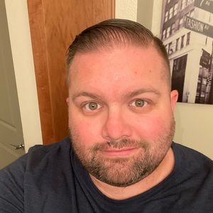 Meet your Posher, Eric